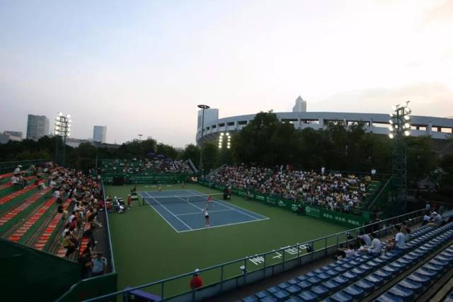 会的后防线 会的后防线